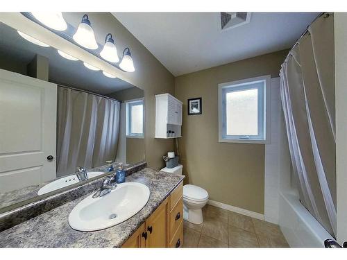 4108 18 Ave, Edson, AB - Indoor Photo Showing Bathroom