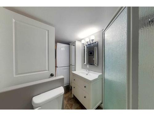 4108 18 Ave, Edson, AB - Indoor Photo Showing Bathroom