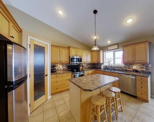 4108 18 Ave, Edson, AB - Indoor Photo Showing Kitchen With Double Sink