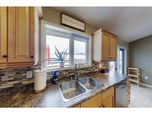 4108 18 Ave, Edson, AB - Indoor Photo Showing Kitchen With Double Sink