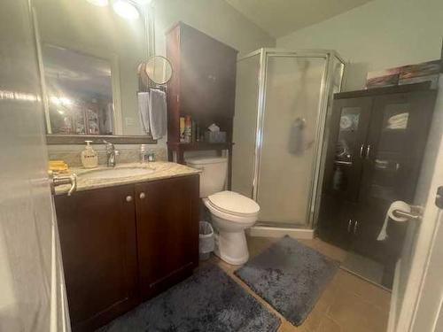304-5037 7 Avenue, Edson, AB - Indoor Photo Showing Bathroom
