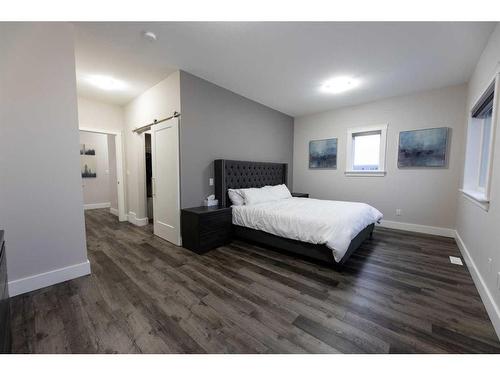 28-214 Mcardell Drive, Hinton, AB - Indoor Photo Showing Bedroom