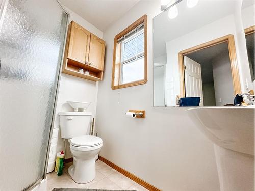 12 Nelson Crescent, Whitecourt, AB - Indoor Photo Showing Bathroom