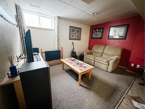 12 Nelson Crescent, Whitecourt, AB - Indoor Photo Showing Living Room