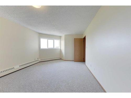 308-201 12 Avenue Sw, Slave Lake, AB - Indoor Photo Showing Other Room
