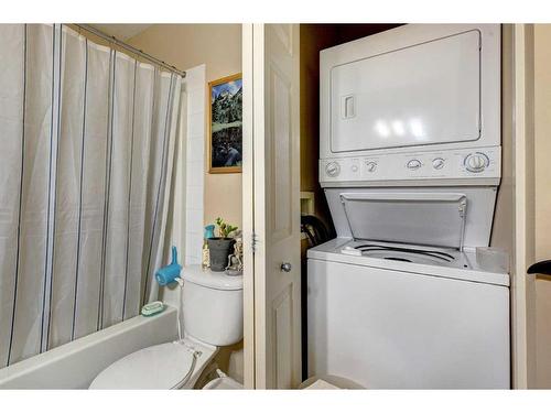 205-343 Marten Street, Banff, AB - Indoor Photo Showing Laundry Room
