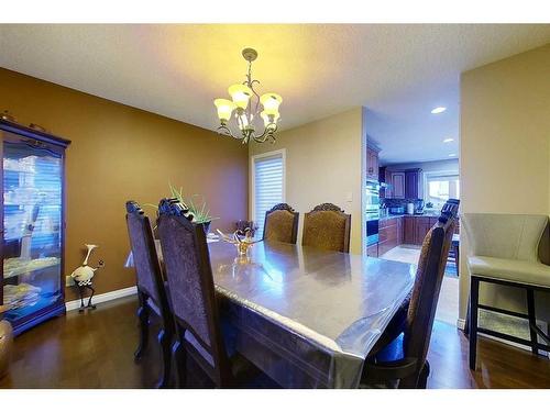 1105 9 Avenue Se, Slave Lake, AB - Indoor Photo Showing Dining Room