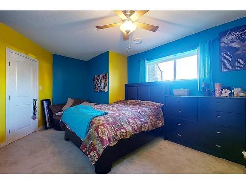 1105 9 Avenue Se, Slave Lake, AB - Indoor Photo Showing Bedroom