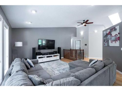 34 Ravine Drive, Whitecourt, AB - Indoor Photo Showing Living Room