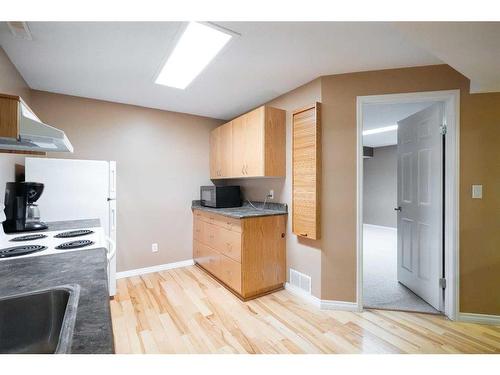 34 Ravine Drive, Whitecourt, AB - Indoor Photo Showing Kitchen