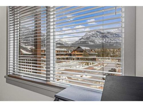 302-1105 Spring Creek Drive, Canmore, AB - 