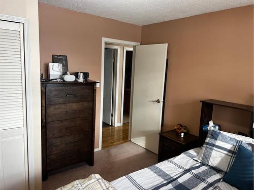 4618 7 Avenue, Edson, AB - Indoor Photo Showing Bedroom