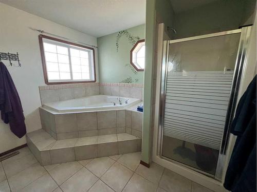 900 7 Avenue, Fox Creek, AB - Indoor Photo Showing Bathroom