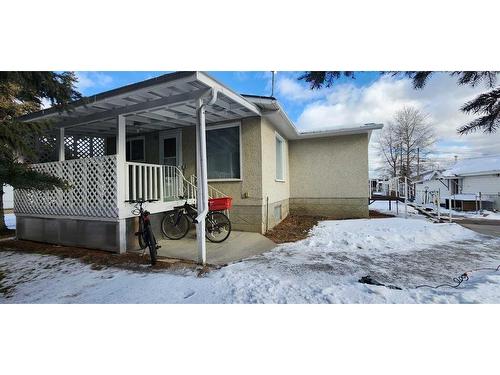 525 65Th Street, Edson, AB - Outdoor