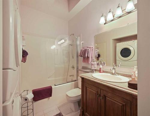 1860 Highway 813, Calling Lake, AB - Indoor Photo Showing Bathroom