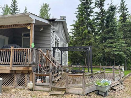 1860 Highway 813, Calling Lake, AB - Outdoor