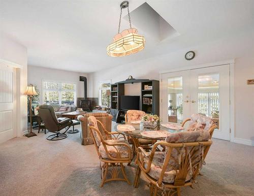 1860 Highway 813, Calling Lake, AB - Indoor Photo Showing Dining Room