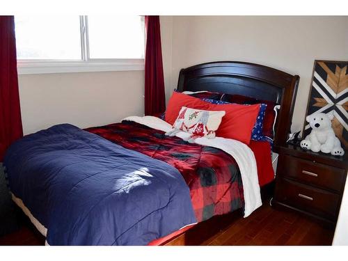 4801 45 Avenue, Athabasca, AB - Indoor Photo Showing Bedroom