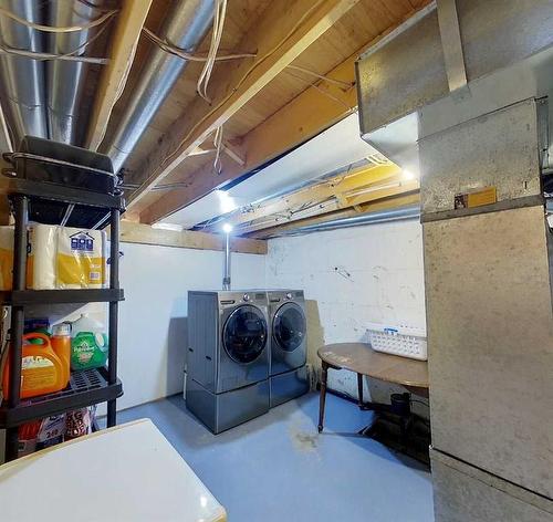 53219 Range Road 155A, Rural Yellowhead County, AB - Indoor Photo Showing Laundry Room