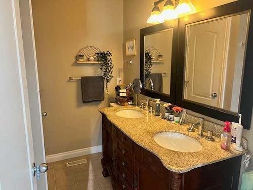 118 Moberly Road, Grande Cache, AB - Indoor Photo Showing Bathroom