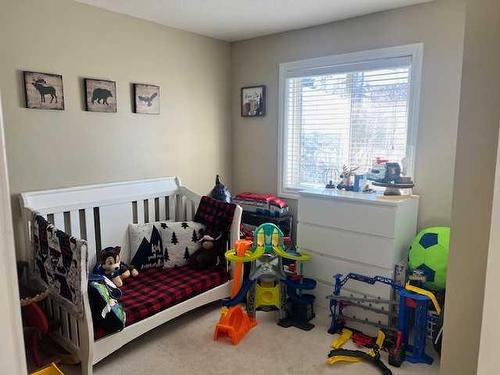 118 Moberly Road, Grande Cache, AB - Indoor Photo Showing Bedroom