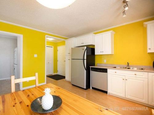 203-2814 48 Avenue, Athabasca, AB - Indoor Photo Showing Kitchen With Double Sink