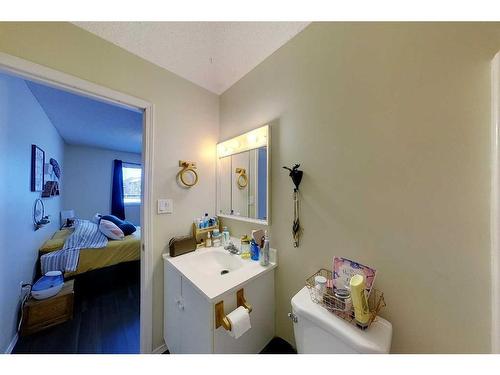 5802 12 Avenue, Edson, AB - Indoor Photo Showing Bathroom