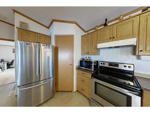 2727 Jackson Street, Wabasca, AB - Indoor Photo Showing Kitchen With Stainless Steel Kitchen