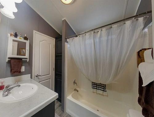 16007B Township Road 532A, Rural Yellowhead County, AB - Indoor Photo Showing Bathroom
