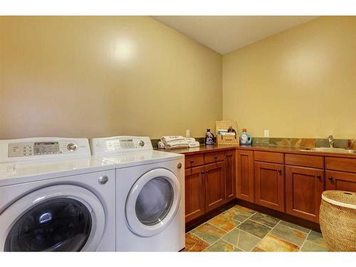 220 Eagle Point, Canmore, AB - Indoor Photo Showing Laundry Room