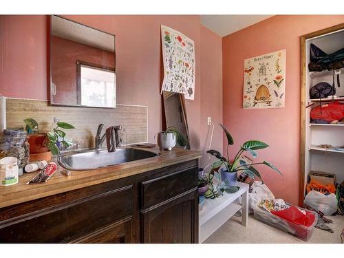 208 Otter Street, Banff, AB - Indoor Photo Showing Bathroom