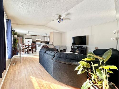 18, 592074 Range Road 121, Rural Woodlands County, AB - Indoor Photo Showing Living Room