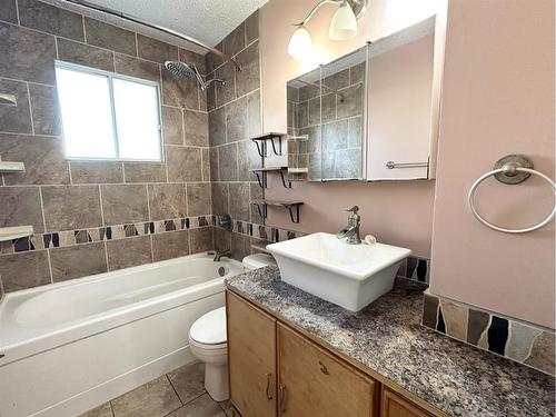 68 Beaver Drive, Whitecourt, AB - Indoor Photo Showing Bathroom