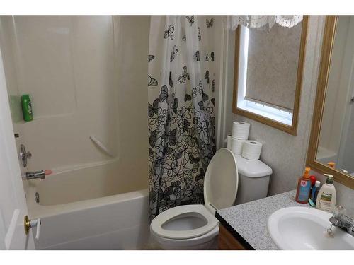 4001 6A Avenue, Edson, AB - Indoor Photo Showing Bathroom