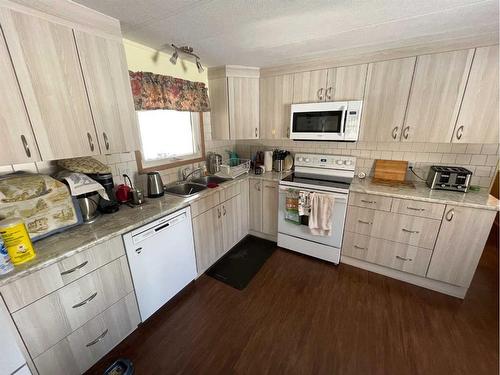 54023 Range Road 165, Rural Yellowhead County, AB - Indoor Photo Showing Kitchen With Double Sink