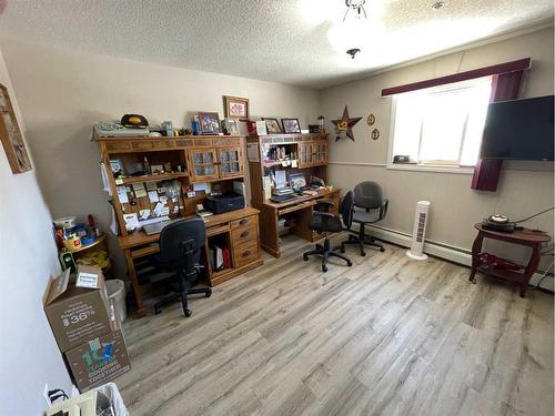 302-5037 7 Avenue, Edson, AB - Indoor Photo Showing Office