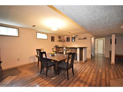 559 Mountain Street, Hinton, AB - Indoor Photo Showing Dining Room