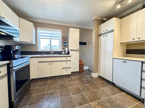 49 Wedow Drive, Whitecourt, AB - Indoor Photo Showing Kitchen With Double Sink