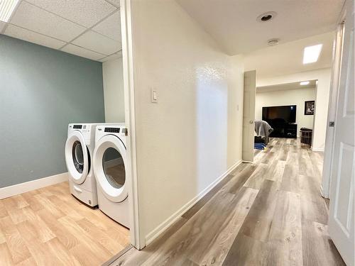 49 Wedow Drive, Whitecourt, AB - Indoor Photo Showing Laundry Room