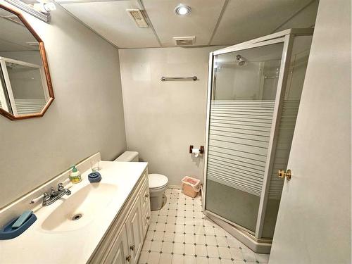 4903 7 Avenue, Edson, AB - Indoor Photo Showing Bathroom