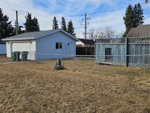 4903 7 Avenue, Edson, AB - Outdoor