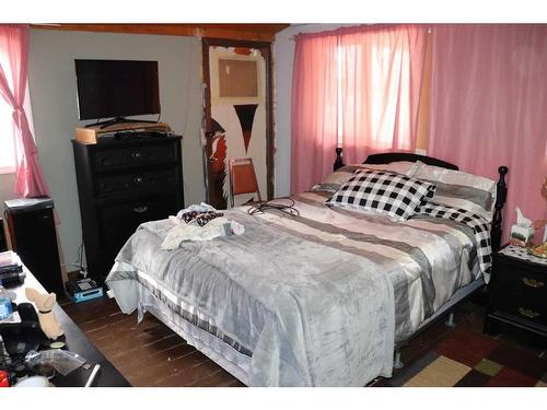 2306 13 Street, Marlboro, AB - Indoor Photo Showing Bedroom