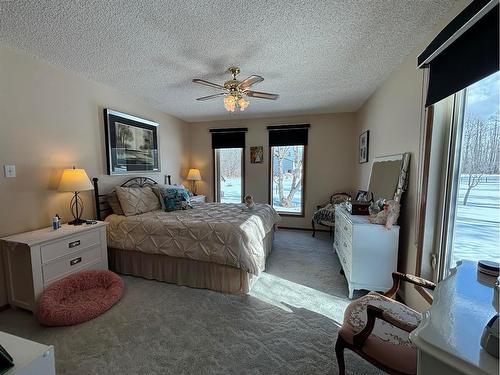 590029 Range Road 115, Rural Woodlands County, AB - Indoor Photo Showing Bedroom