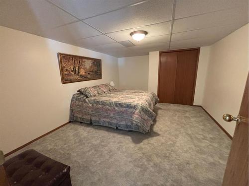 590029 Range Road 115, Rural Woodlands County, AB - Indoor Photo Showing Bedroom