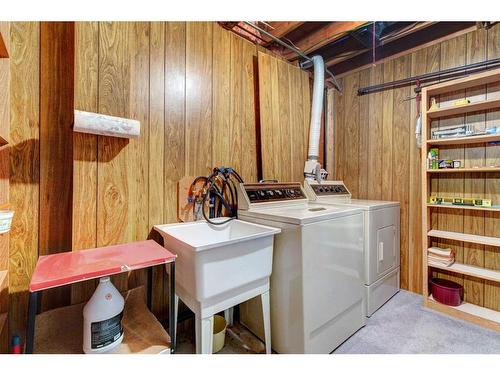 128 Nahanni Drive, Banff, AB - Indoor Photo Showing Laundry Room
