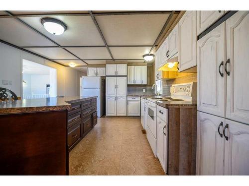 17 Paradise Valley, Rural Athabasca County, AB - Indoor Photo Showing Kitchen