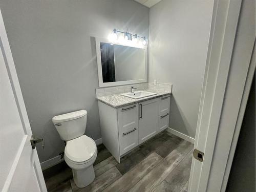 5715 9 Avenue, Edson, AB - Indoor Photo Showing Bathroom