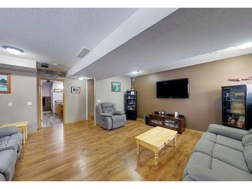 90 Park Drive, Whitecourt, AB - Indoor Photo Showing Other Room