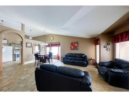 90 Park Drive, Whitecourt, AB - Indoor Photo Showing Living Room