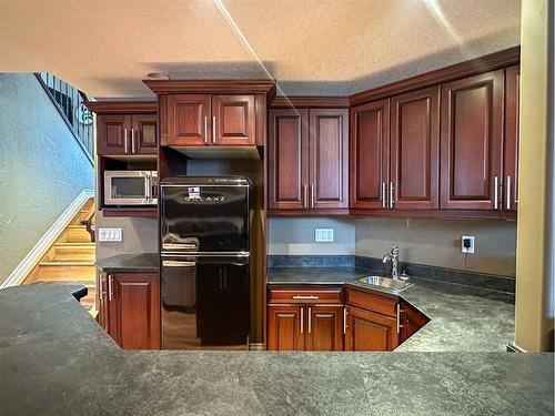 47 Poplar Drive, Whitecourt, AB - Indoor Photo Showing Kitchen